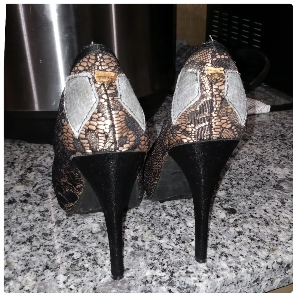 Steve Madden black lace peep toe platform heel size 7